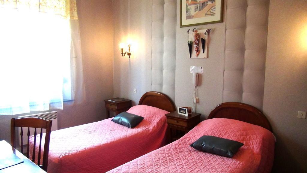 Hotel Le Clos Du Montvinage Étréaupont Szoba fotó