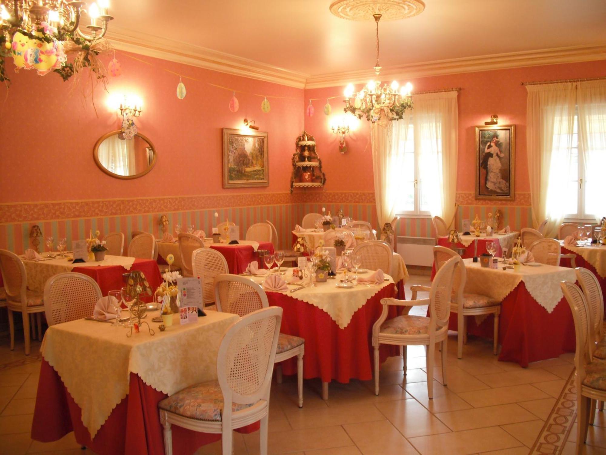 Hotel Le Clos Du Montvinage Étréaupont Kültér fotó