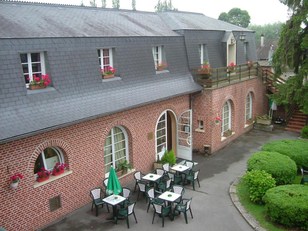 Hotel Le Clos Du Montvinage Étréaupont Kültér fotó