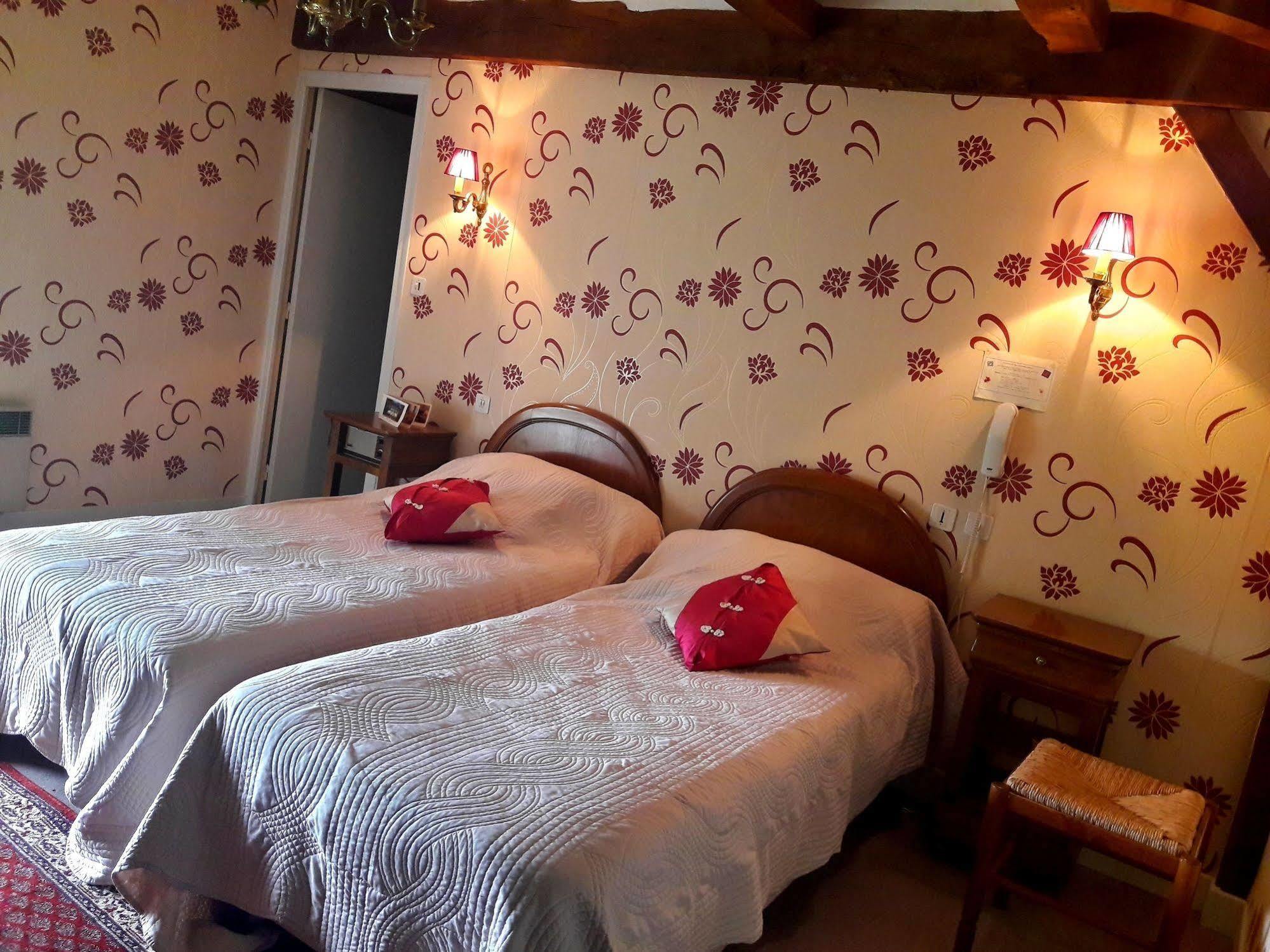 Hotel Le Clos Du Montvinage Étréaupont Kültér fotó